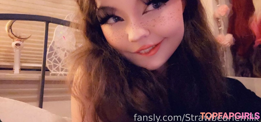Photo nue de fuite OnlyFans de Strawbeariemilkk #1908