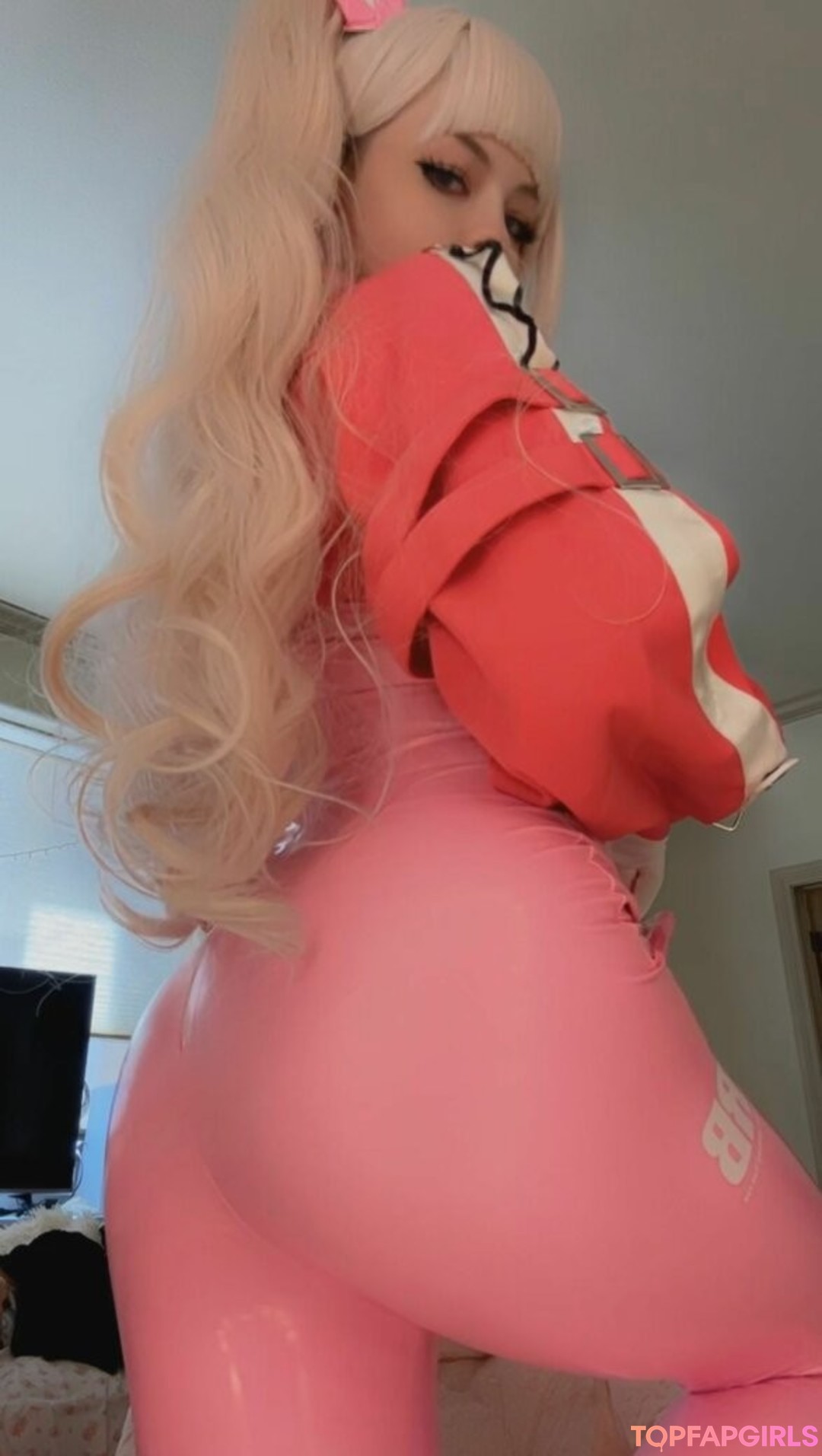 Photo nue de fuite OnlyFans de Strawbeariemilkk #2418