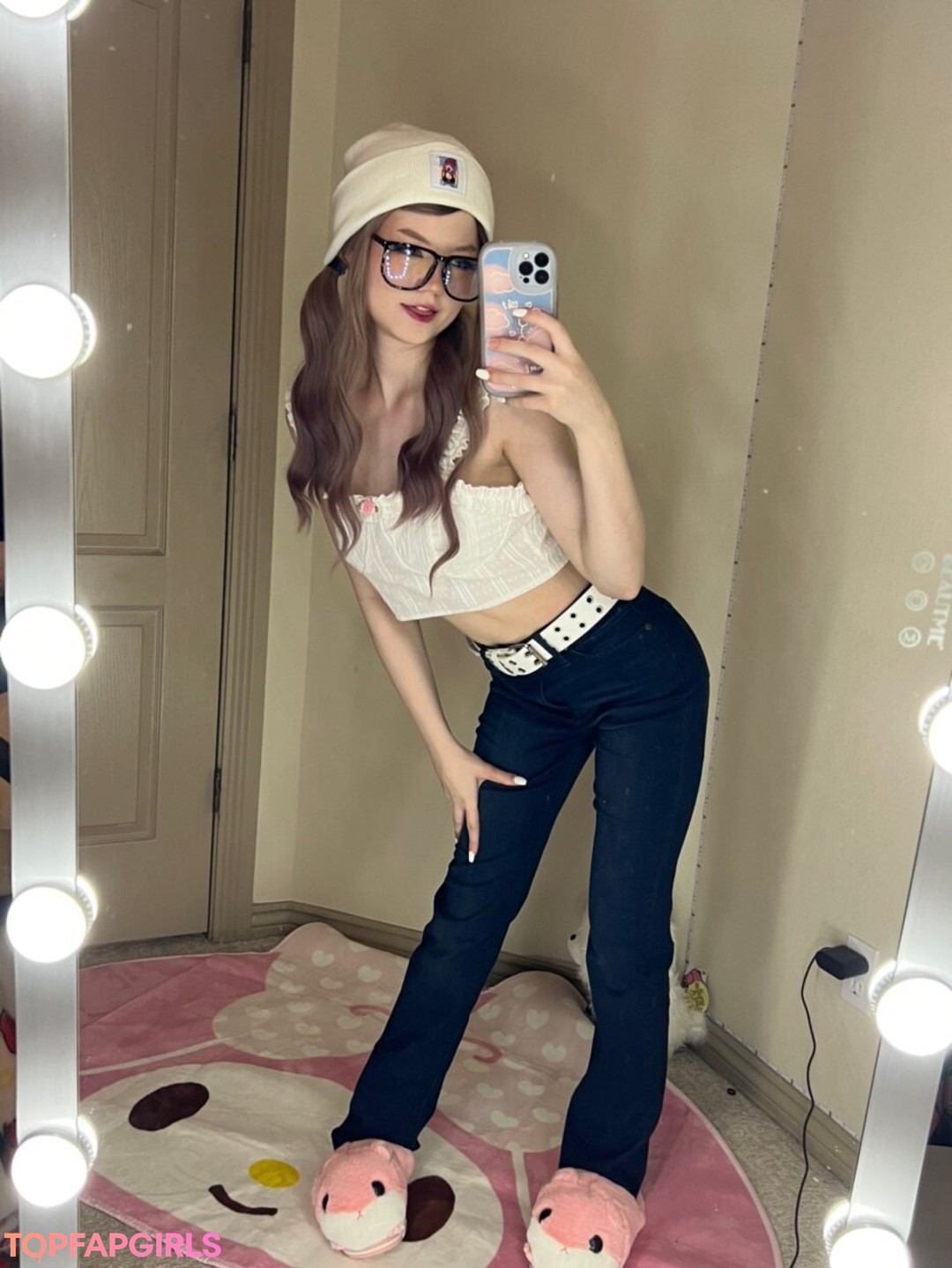 Photo nue de fuite OnlyFans de Strawbeariemilkk #3 Photo nue de fuite OnlyFans de Strawbeariemilkk #3