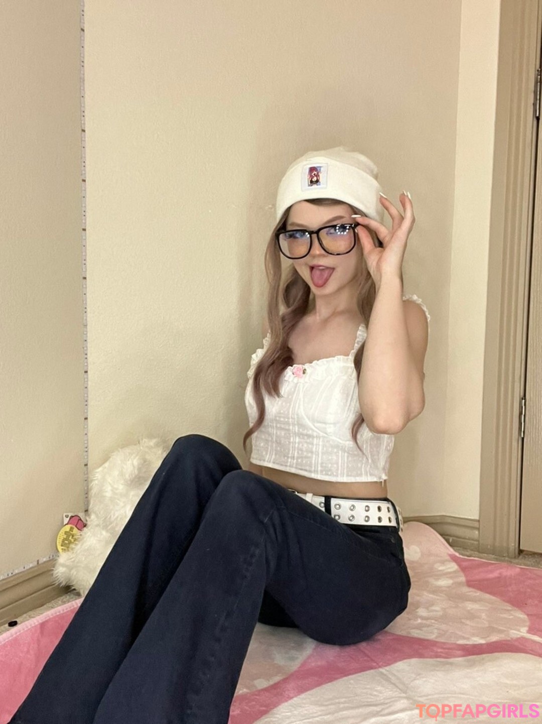 Photo nue de fuite OnlyFans de Strawbeariemilkk #368 Photo nue de fuite OnlyFans de Strawbeariemilkk #368