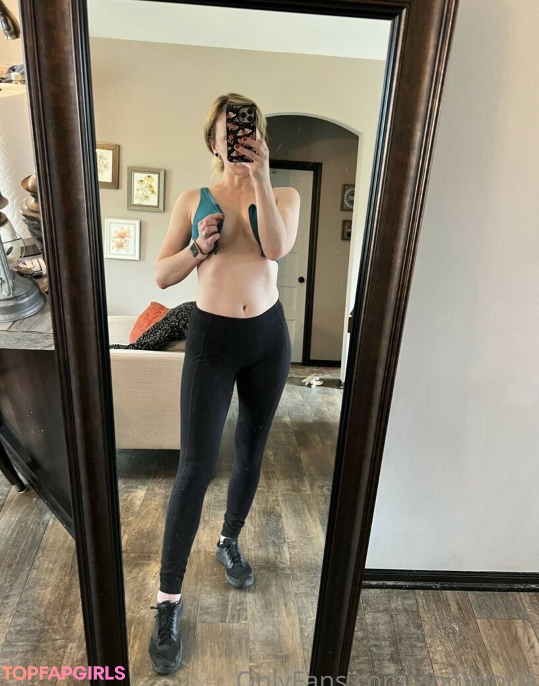 Photo nue de fuite OnlyFans de April Gloria #1565