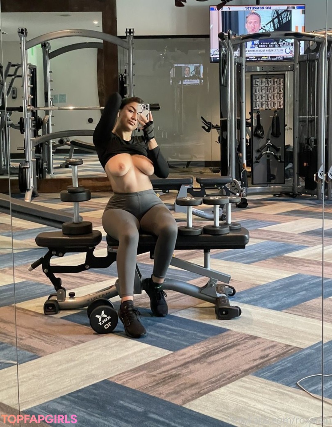 Photo nue de fuite OnlyFans de Roxiesin #347 Photo nue de fuite OnlyFans de Roxiesin #347