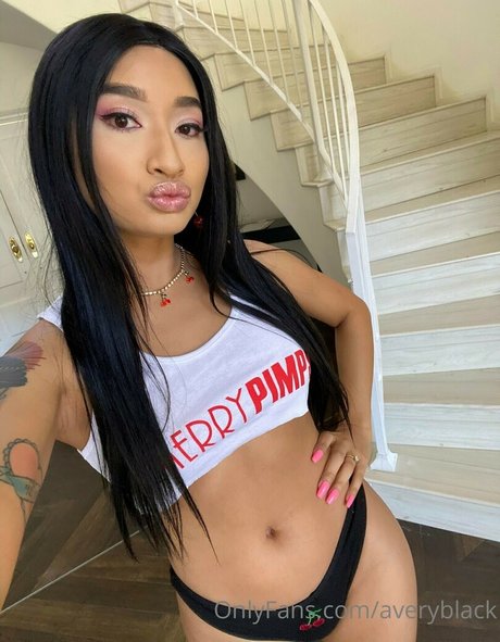 Avery Black
