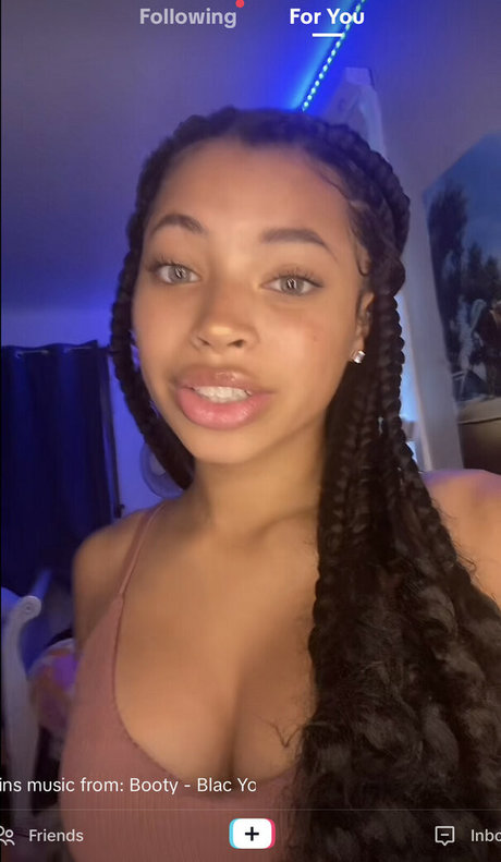 Photo nue de fuite OnlyFans de Whoisbrooklyn