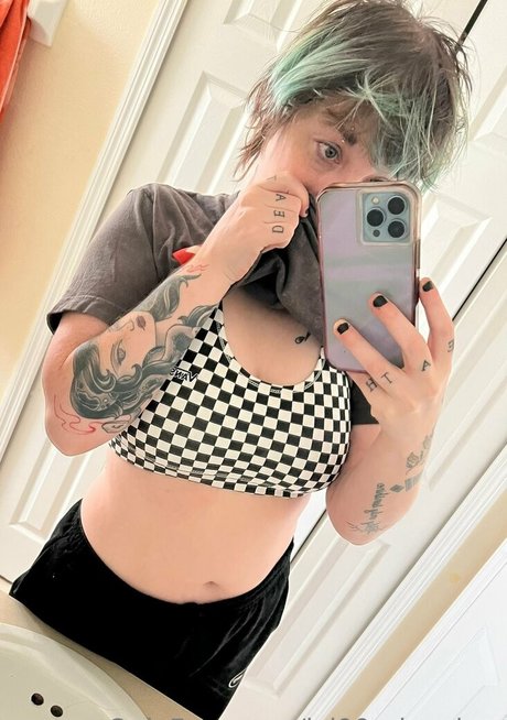 Photo nue de fuite OnlyFans de Lvl99sincubus