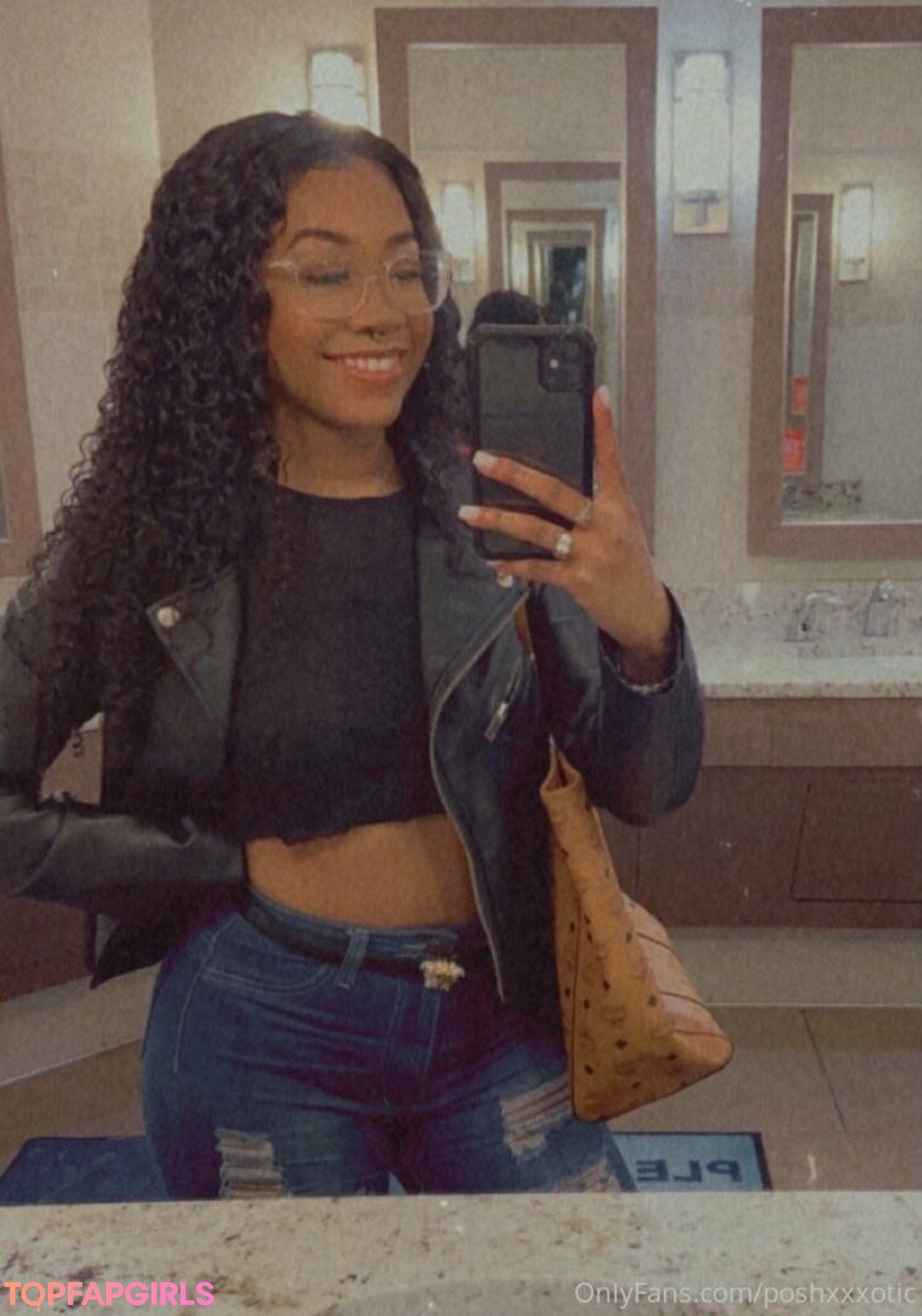 Photo nue de fuite OnlyFans de Chanelmcqueen #12 Photo nue de fuite OnlyFans de Chanelmcqueen #12