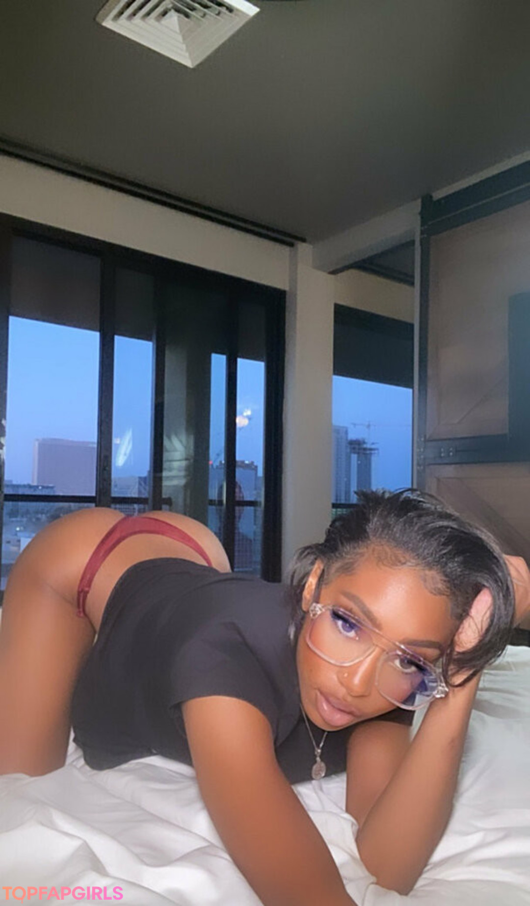 Photo nue de fuite OnlyFans de Aliyahlust #20 Photo nue de fuite OnlyFans de Aliyahlust #20