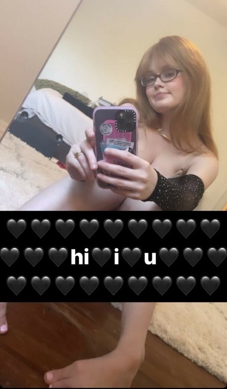 Photo nue de fuite OnlyFans de Avalon Warren