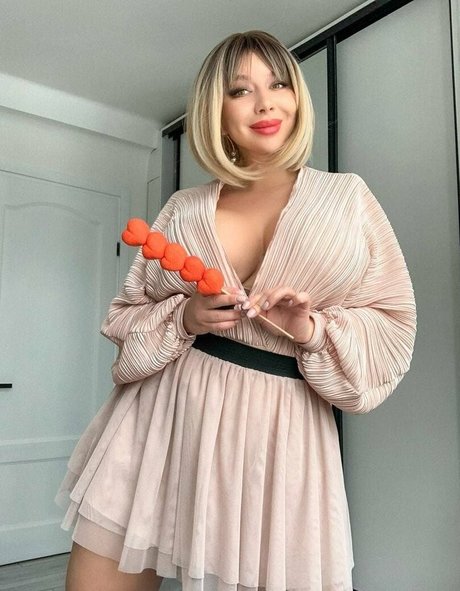 Curvymodelkate