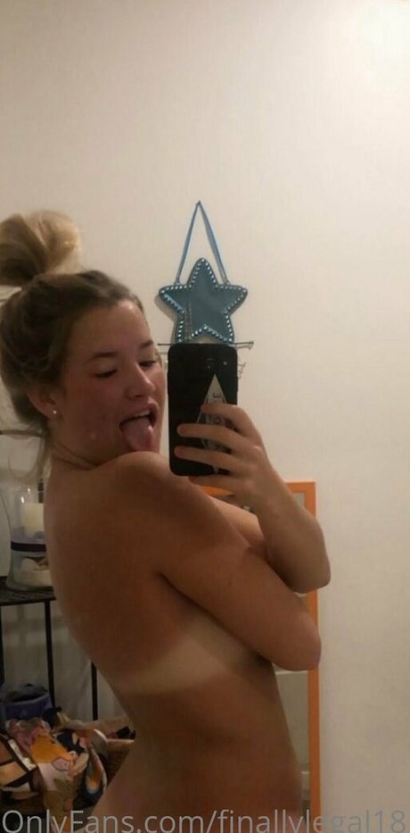 Photo nue de fuite OnlyFans de Finallylegal18