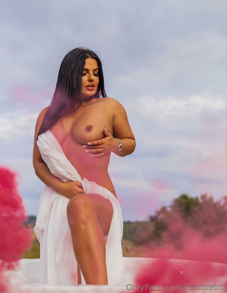 Photo nue de fuite OnlyFans de Justmebiu