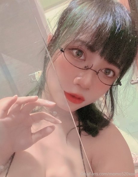 Photo nue de fuite OnlyFans de Momo520xoxo