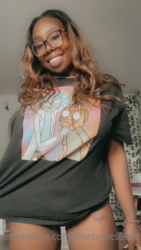 Freebigtits6999