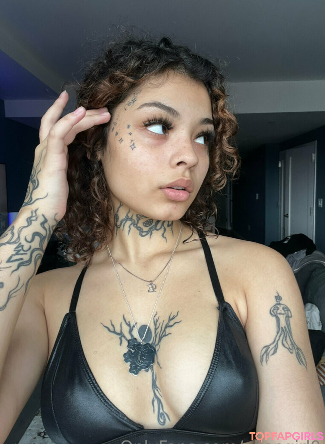 Photo nue de fuite OnlyFans de Aliengirl0 #135 Photo nue de fuite OnlyFans de Aliengirl0 #135