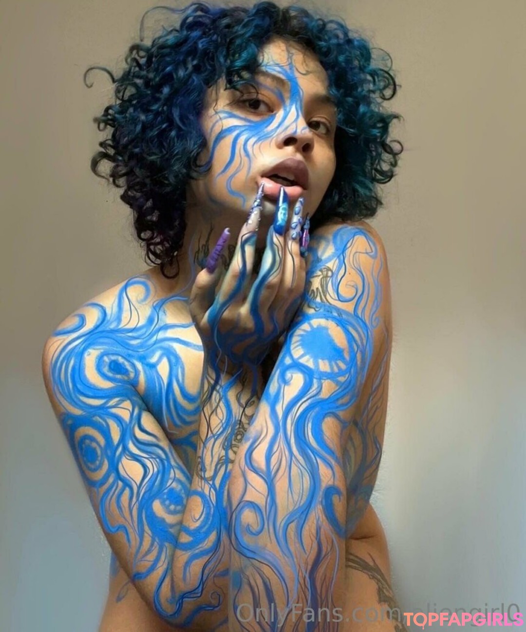 Photo nue de fuite OnlyFans de Aliengirl0 #61 Photo nue de fuite OnlyFans de Aliengirl0 #61