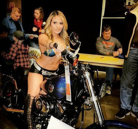 Zelina Vega