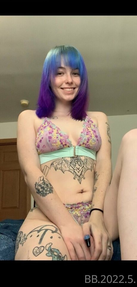Yourhotmf