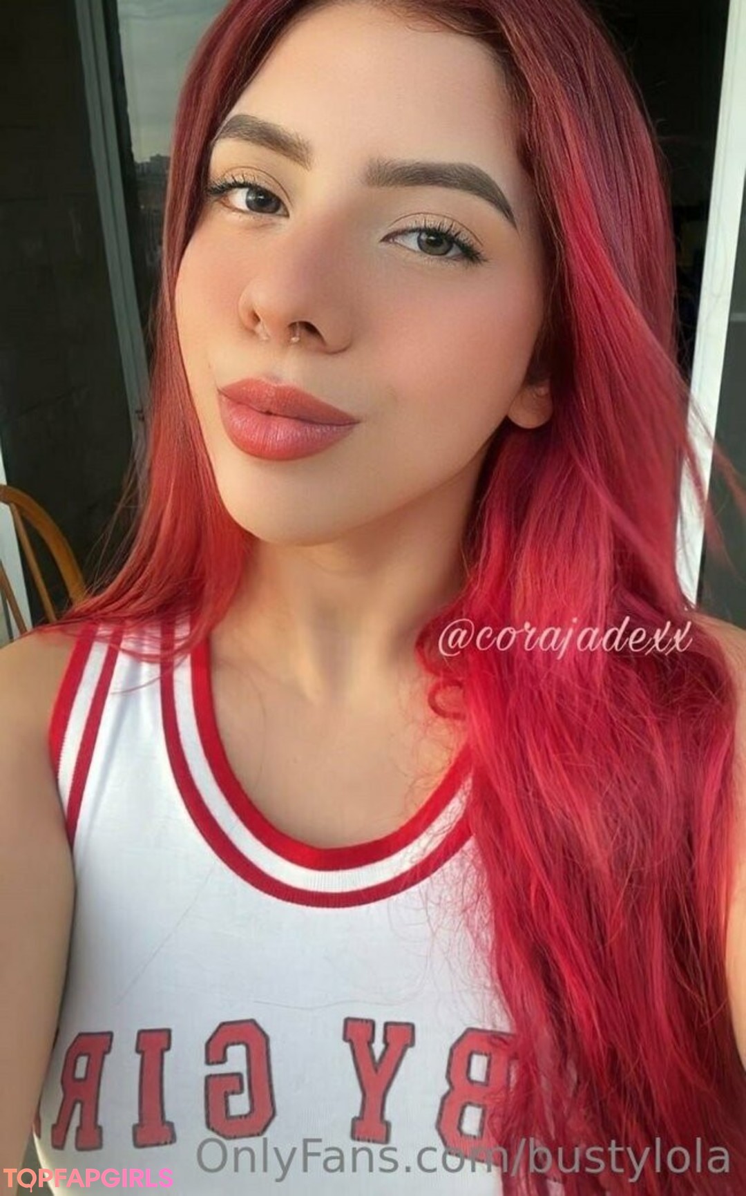 Photo nue de fuite OnlyFans de Bustylola #1114