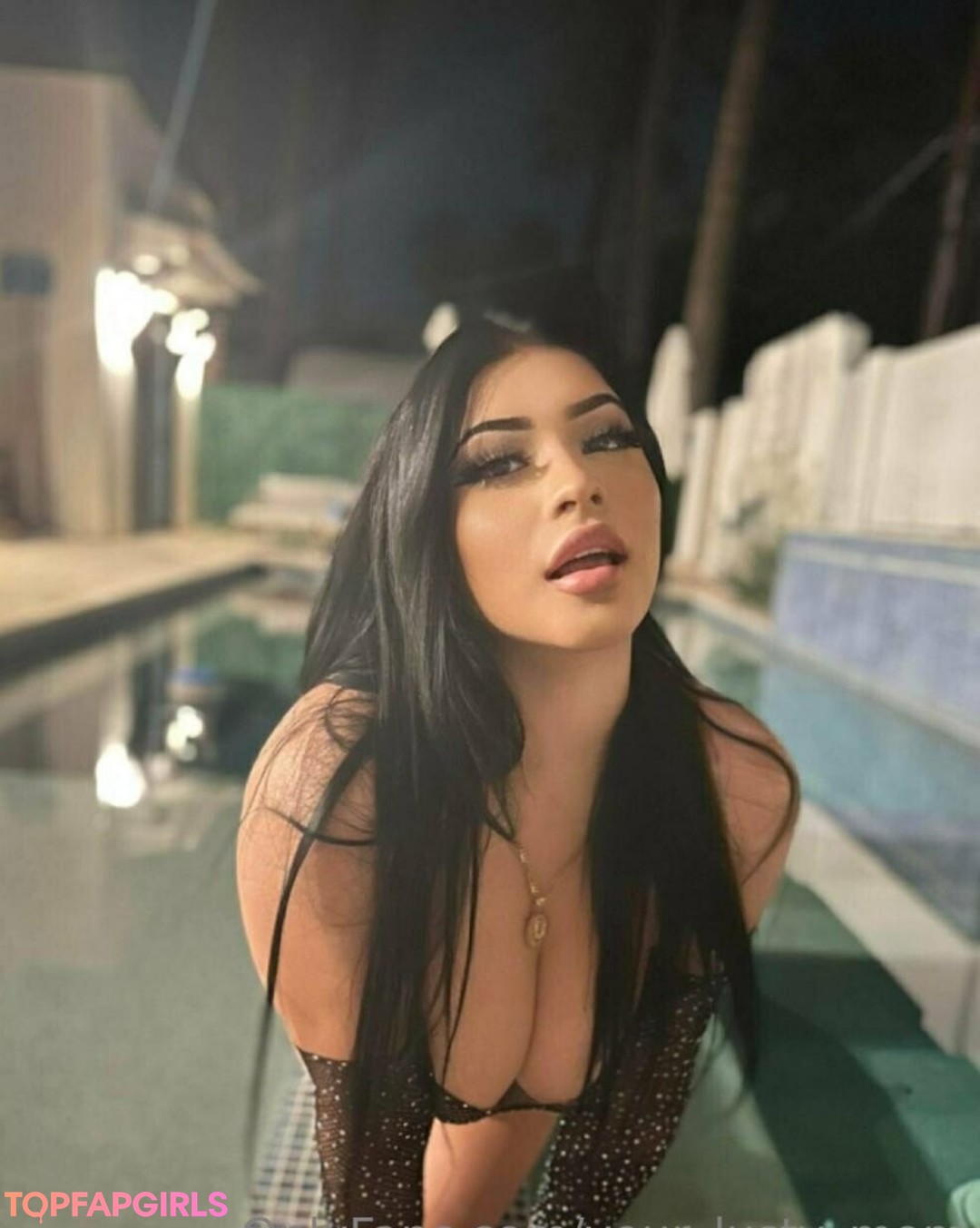 Photo nue de fuite OnlyFans de Yourlustymom #1072