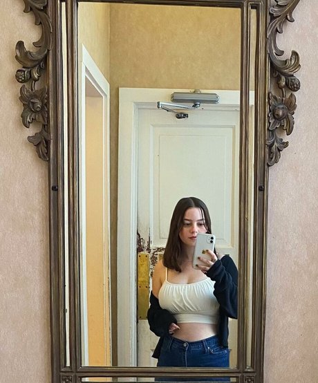 Deena E
