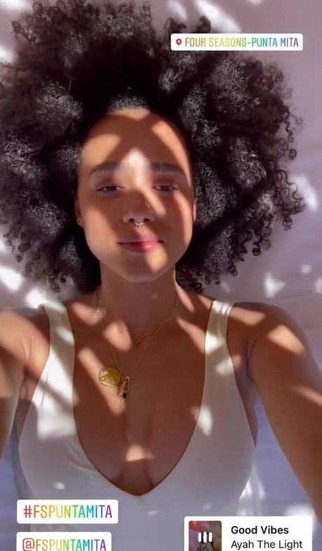 Photo nue de fuite OnlyFans de Nathalie Emmanuel
