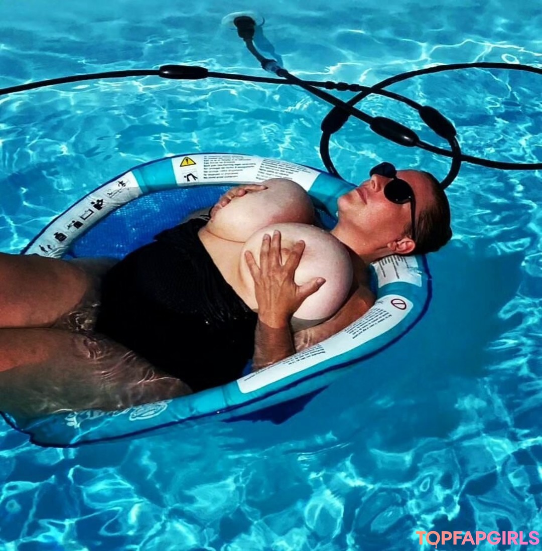 Photo nue de fuite OnlyFans de Darkmoonsubmiss #21 Photo nue de fuite OnlyFans de Darkmoonsubmiss #21