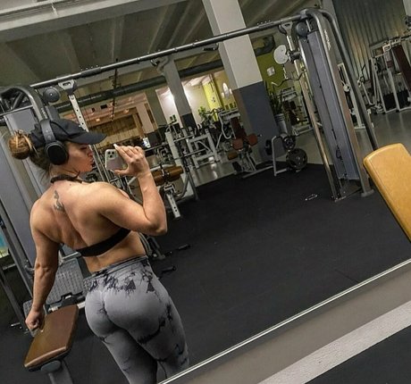 Photo nue de fuite OnlyFans de Sarah Slavo