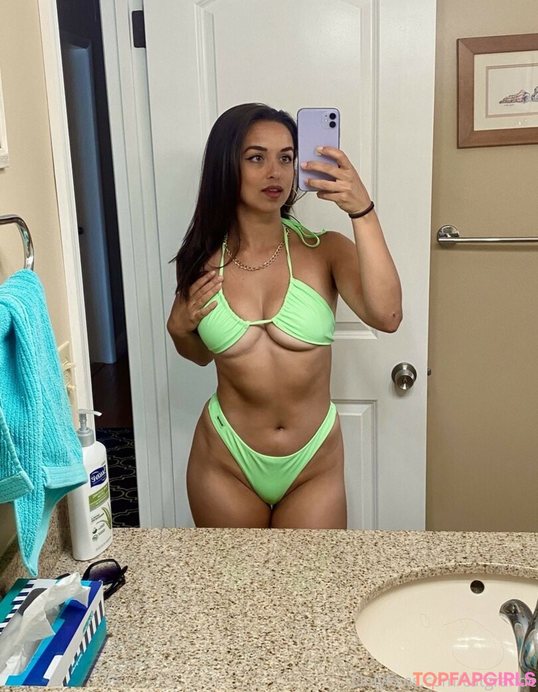 Photo nue de fuite OnlyFans de Catgrande #147 Photo nue de fuite OnlyFans de Catgrande #147