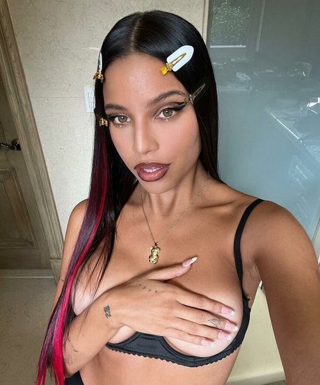 Emilia Mernes