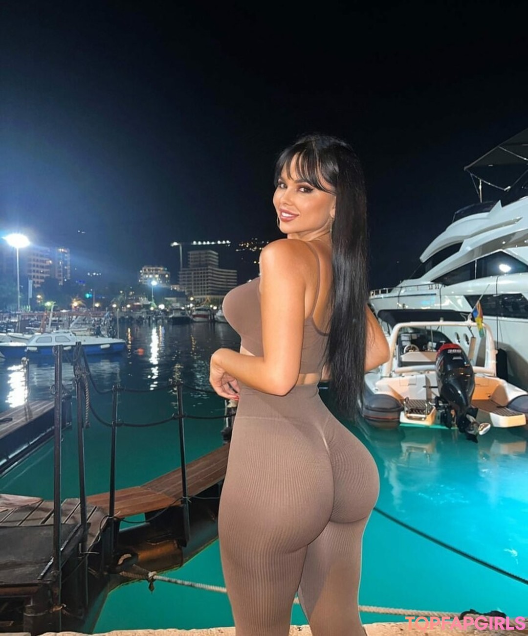 Photo nue de fuite OnlyFans de Colovicjana #49 Photo nue de fuite OnlyFans de Colovicjana #49