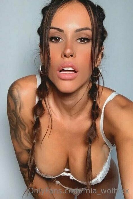 Mia_wolfxxx