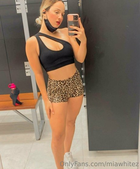 Miawhitez