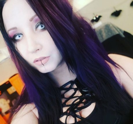 Photo nue de fuite OnlyFans de Abadon
