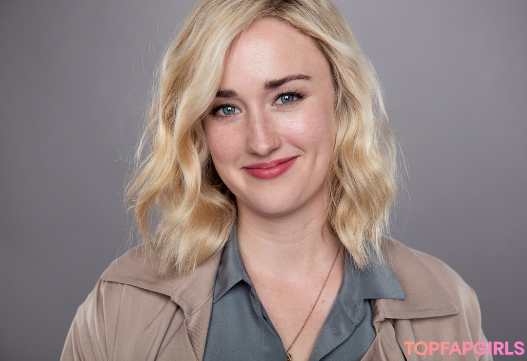 Photo nue de fuite OnlyFans de Ashley Johnson #112 Photo nue de fuite OnlyFans de Ashley Johnson #112