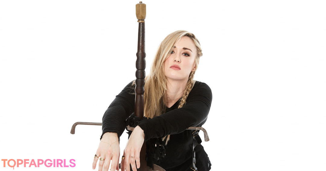Photo nue de fuite OnlyFans de Ashley Johnson #39 Photo nue de fuite OnlyFans de Ashley Johnson #39