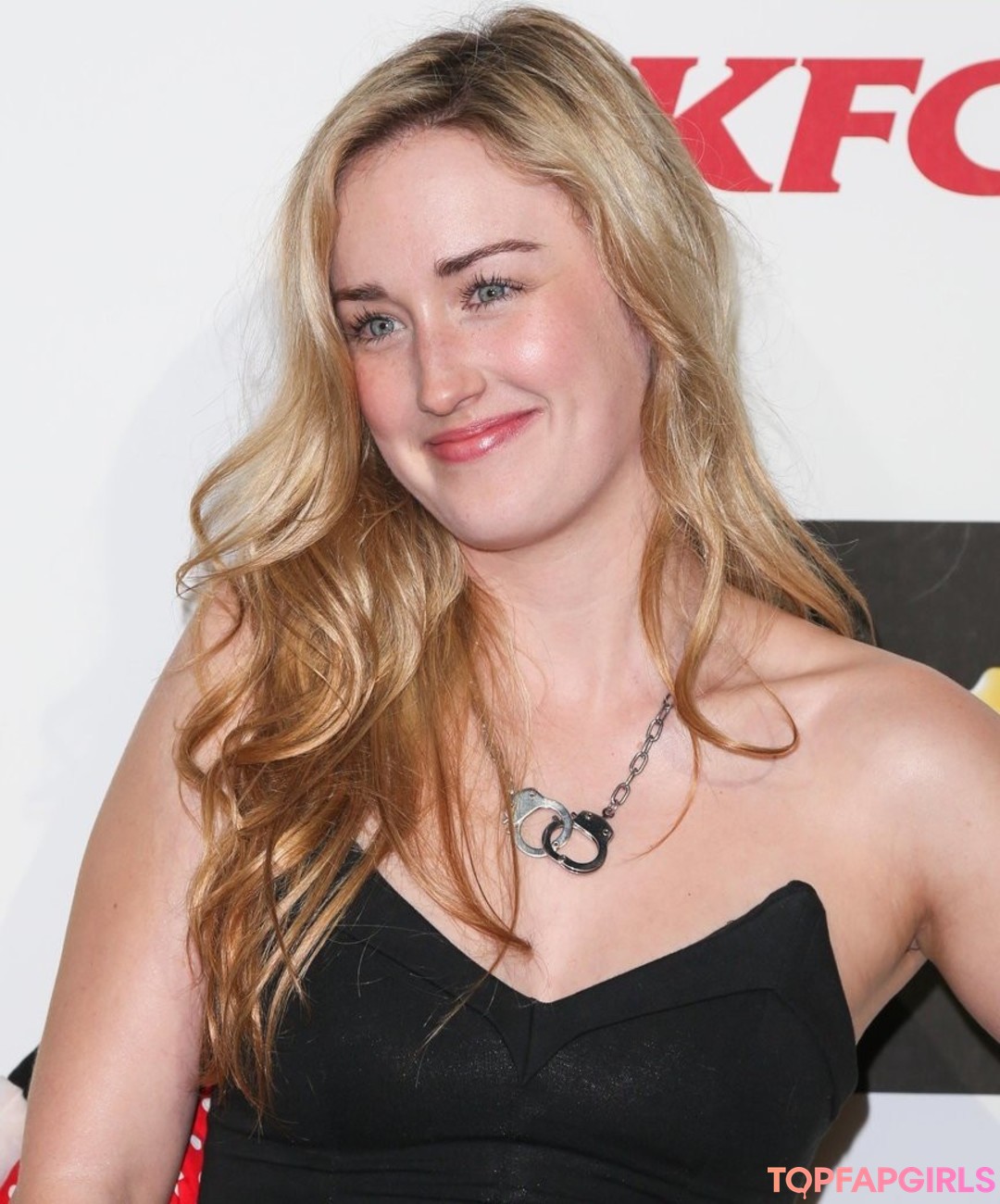 Photo nue de fuite OnlyFans de Ashley Johnson #66 Photo nue de fuite OnlyFans de Ashley Johnson #66