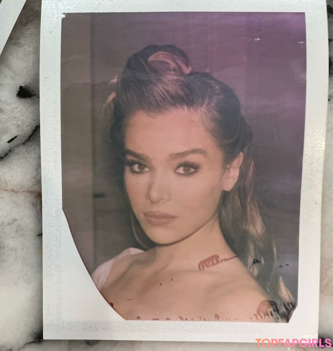 Photo nue de fuite OnlyFans de Hailee Steinfeld #1154
