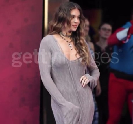 Hailee Steinfeld