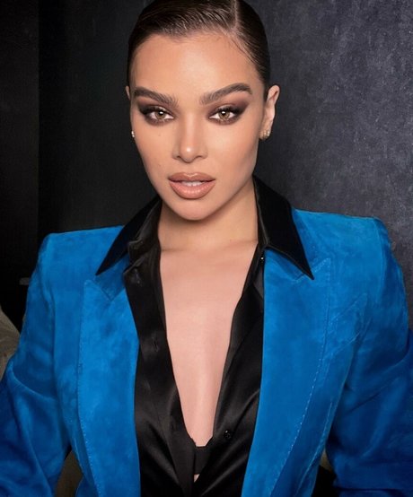 Hailee Steinfeld