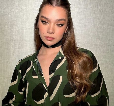 Hailee Steinfeld