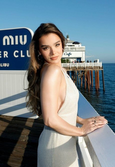 Hailee Steinfeld