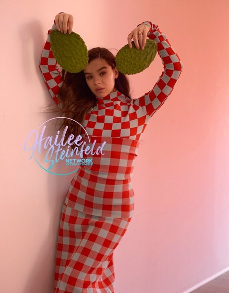 Hailee Steinfeld