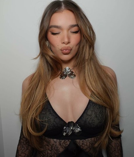 Hailee Steinfeld
