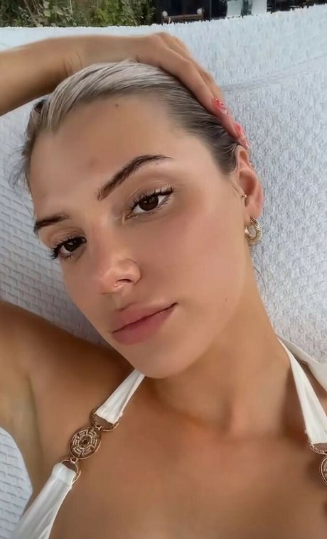 Alissa Violet