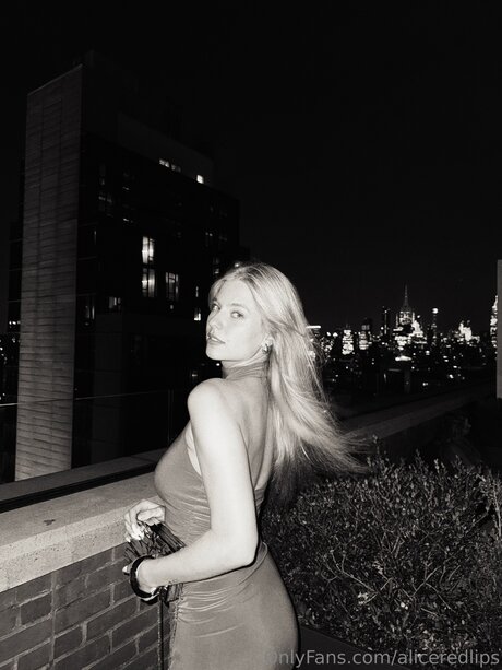 Aliceredlips