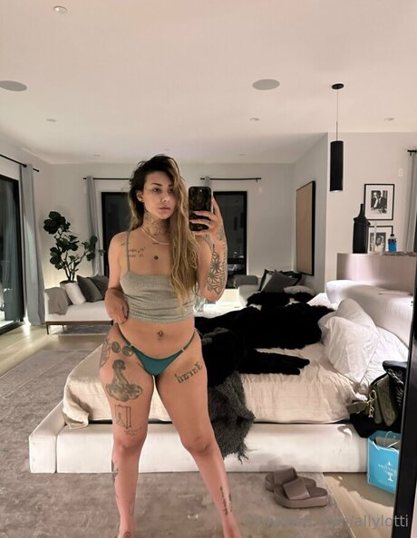 Photo nue de fuite OnlyFans de Allylotti