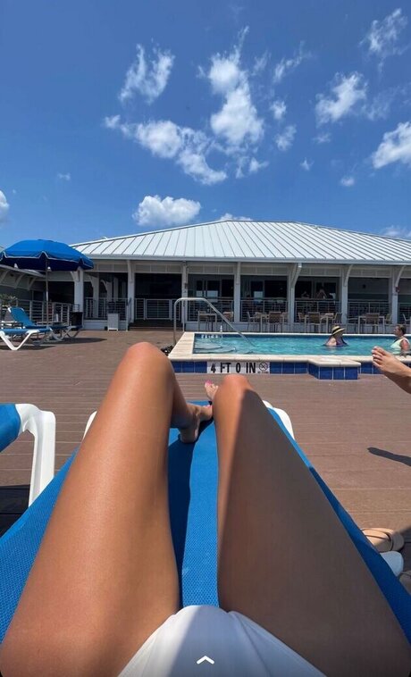 Madeline Hope / hadelinemope