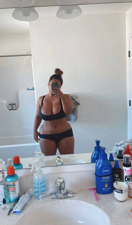 Photo nue de fuite OnlyFans de Nuski