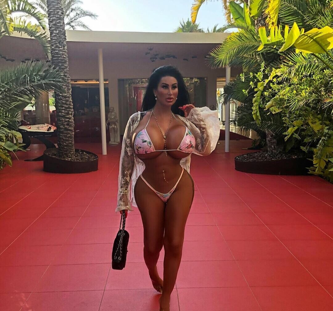 Photo nue de fuite OnlyFans de Real Barbie Berlin #12 Photo nue de fuite OnlyFans de Real Barbie Berlin #12