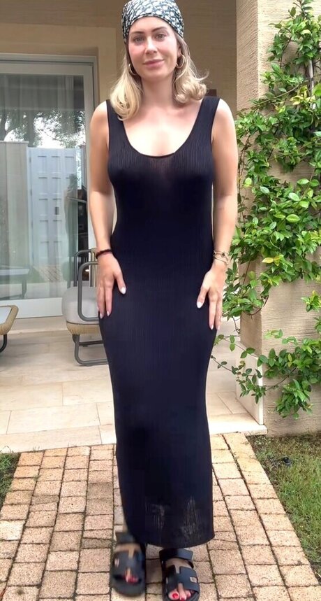 Mrs Bella